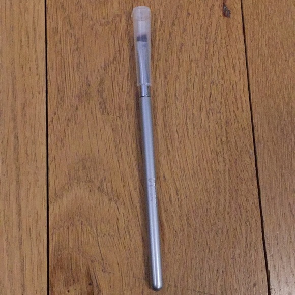 Ulta Angled Liner Airbrush - Picture 1 of 3